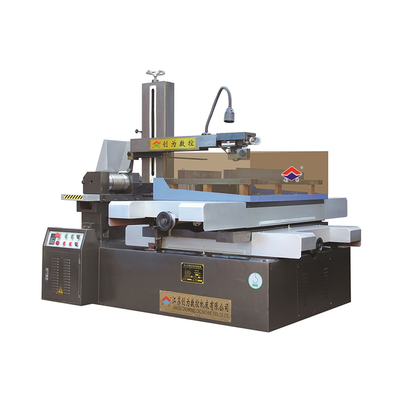 DK7763 AZ Czteroosiowy jednocześnie jednoczesny sterownik CNC EDM szybka maszyna krojenia EDM