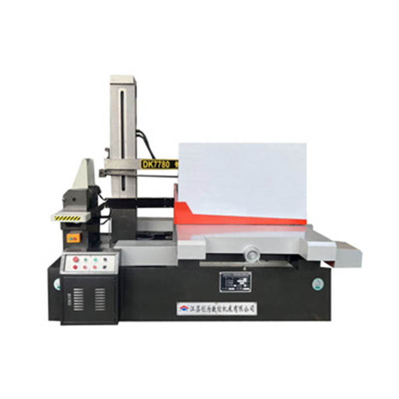 DK7780 ± 30 ° AZ Szybka reakcja awaryjna CNC EDM Silna prędkość cięcia